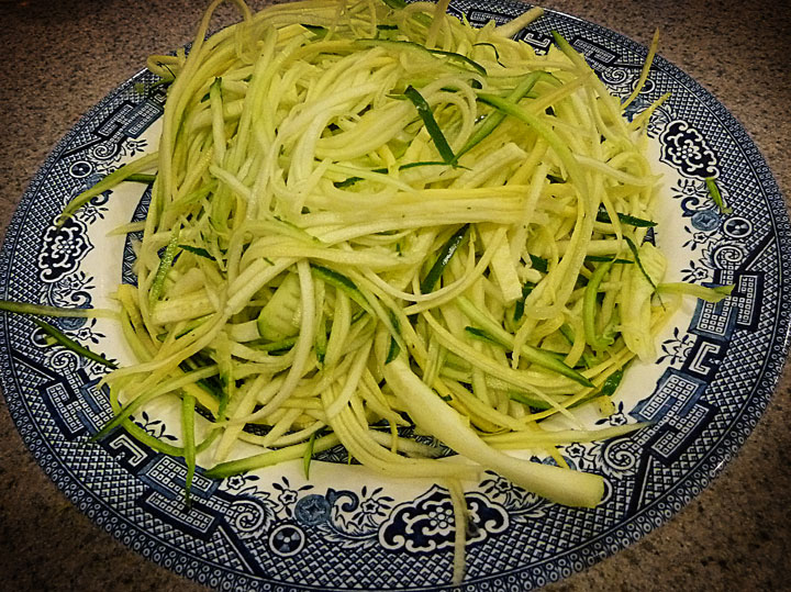 Fluffy Chix Cook Low Carb Zucchini & Yellow Squash Linguini With