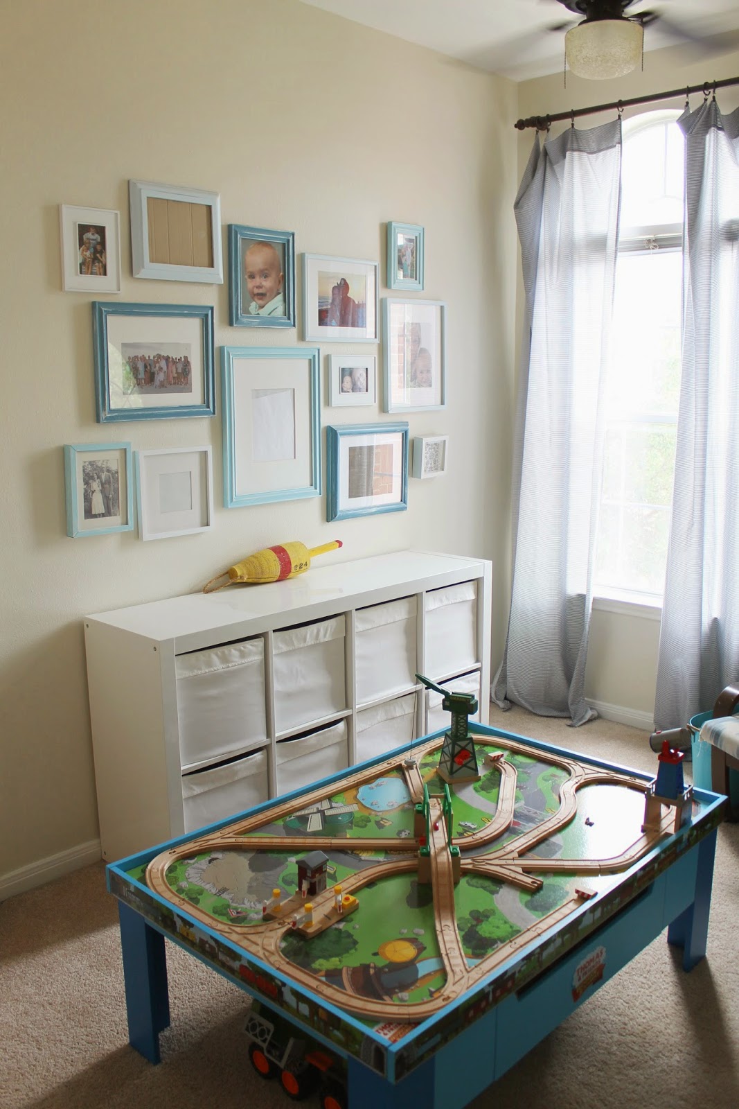 The ragged wren : beachy playroom area