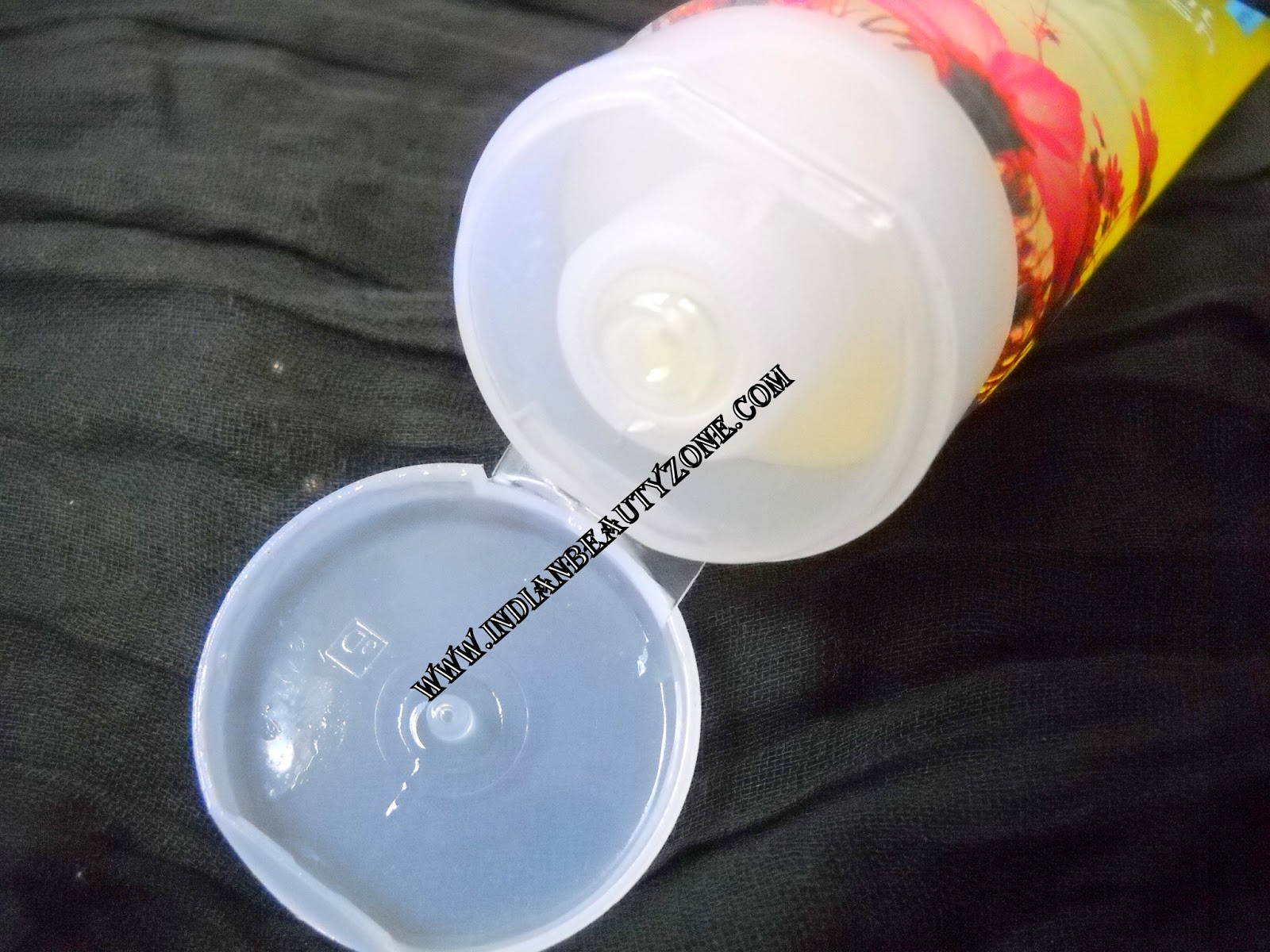 Indian Beauty Zone Blossom Kochhar Aroma Magic Grape Fruit Face Wash