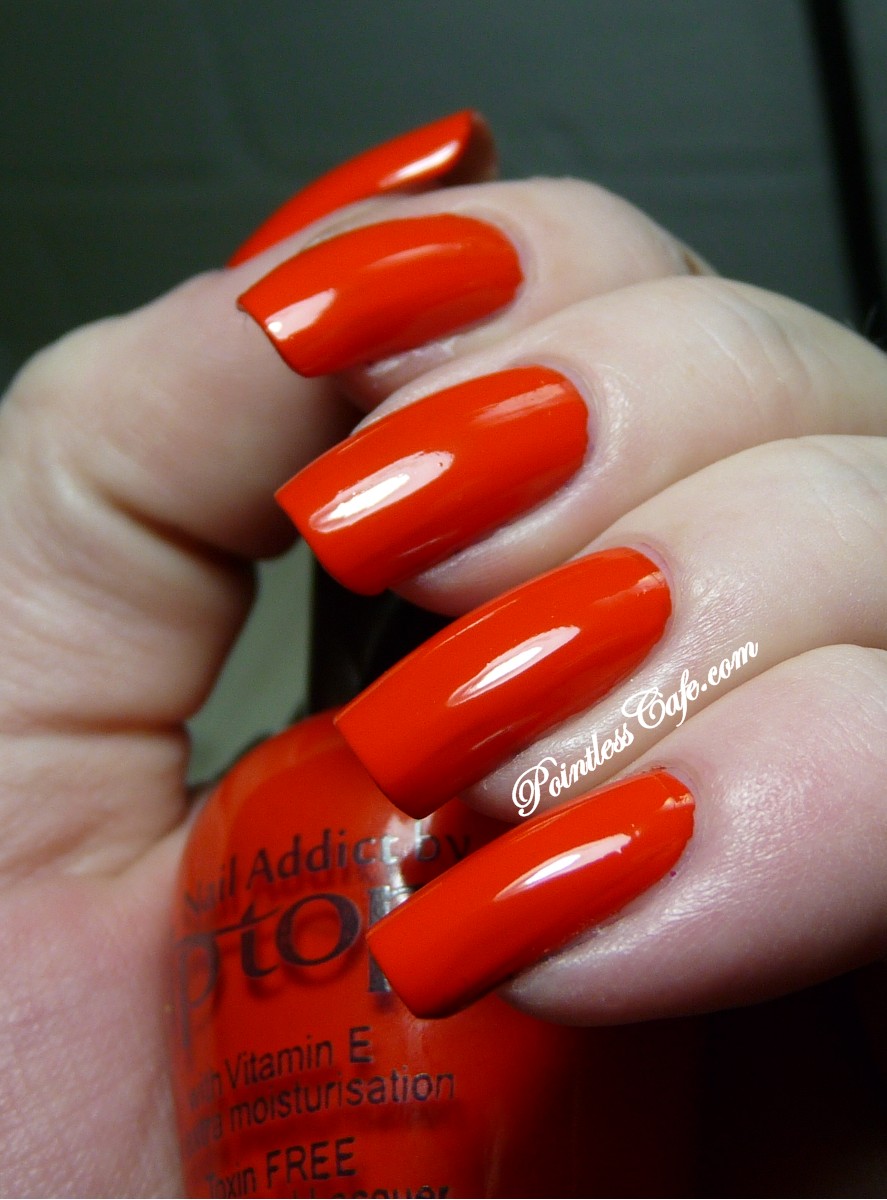 nails orange