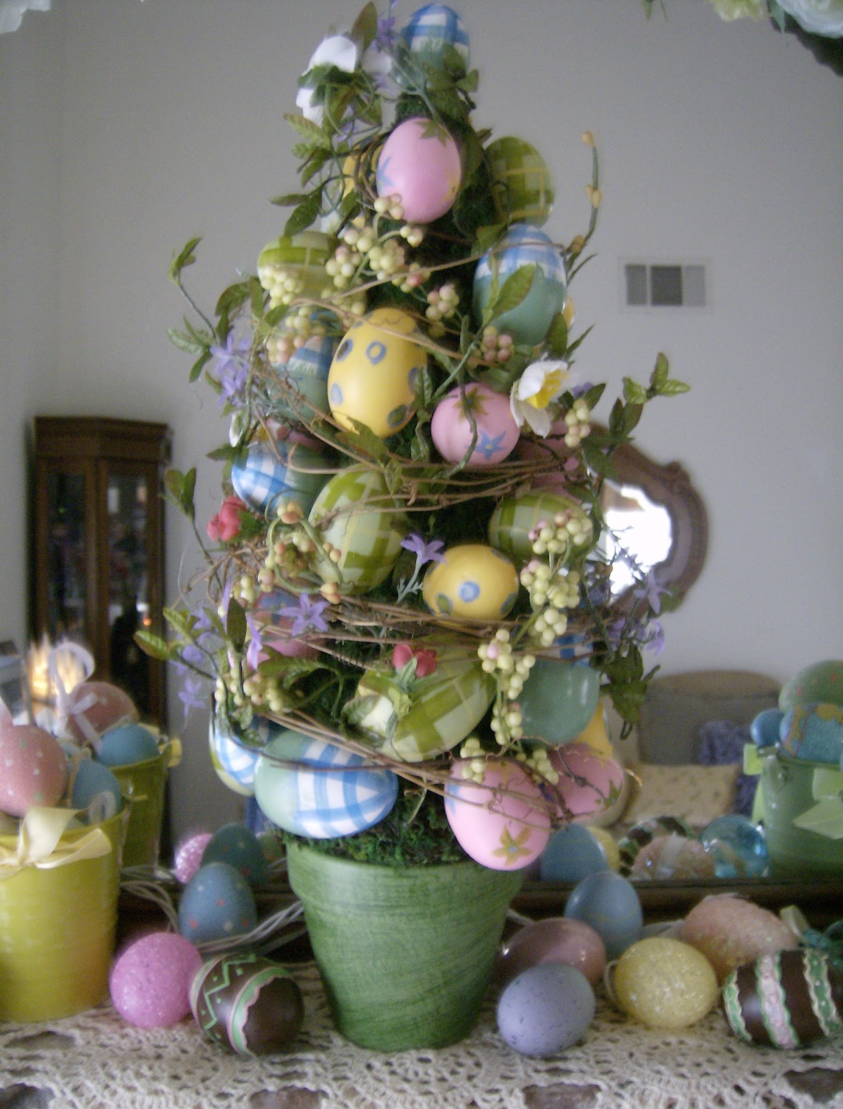Robin's Nest: Easter Mantle 2012