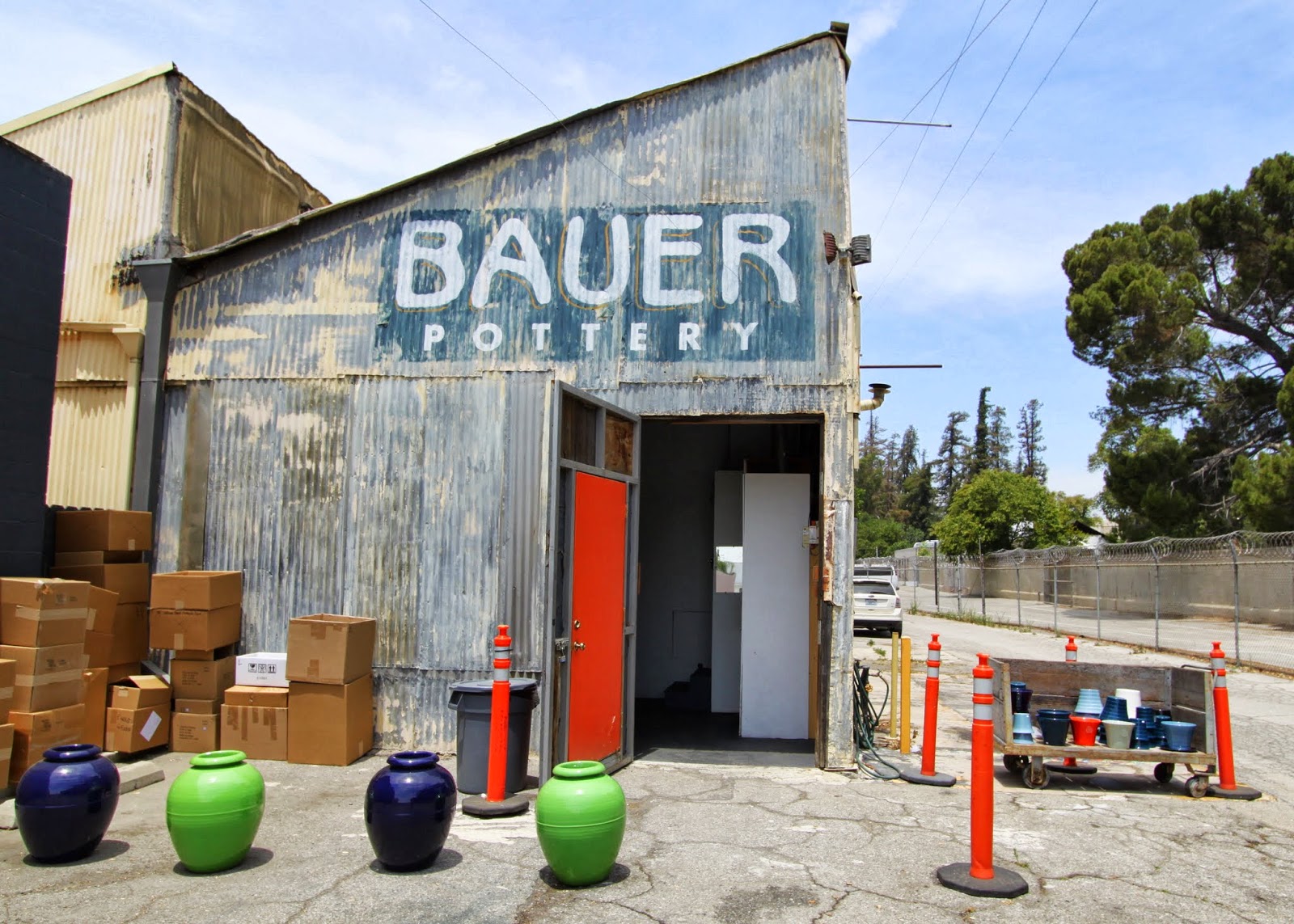 bauer pottery showroom in los angeles, california a retro review