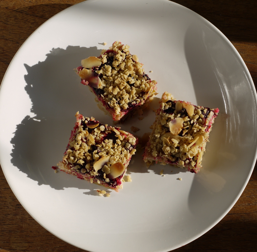Designer Dishes Apple & Blackcurrent Crumble Flapjacks