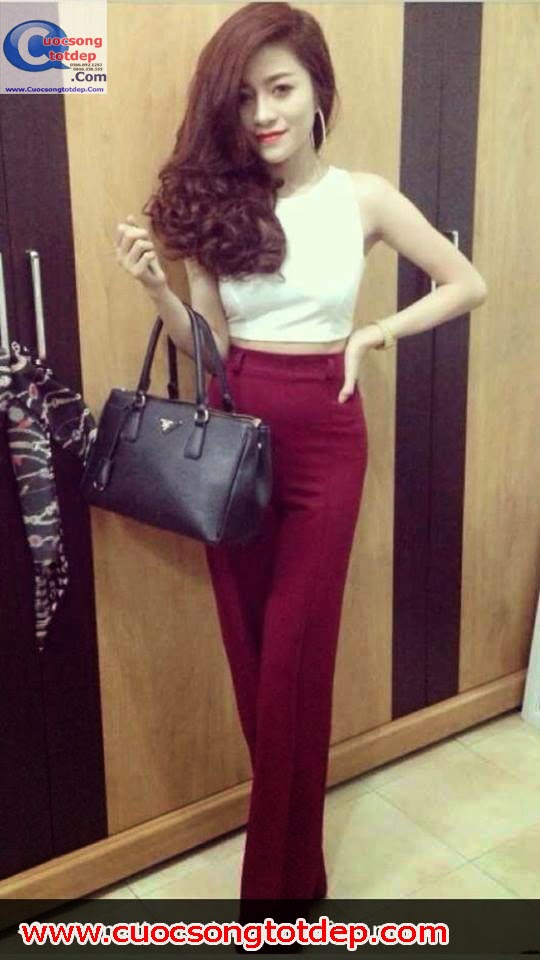 Set Áo Thun croptop Trắng + Quần Ống Suông Lưng Cao Trương Anna