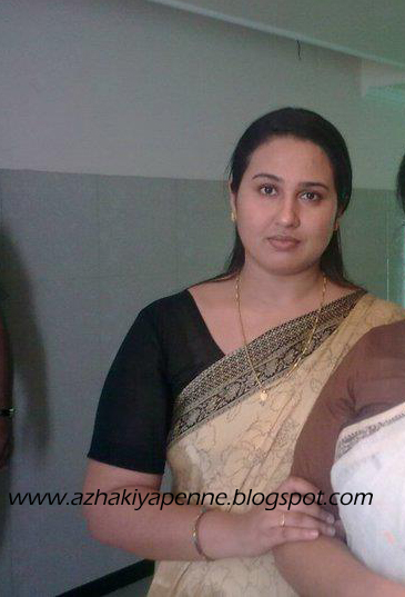 Hot Navel Actress: Actress Reshmi Boban Navel