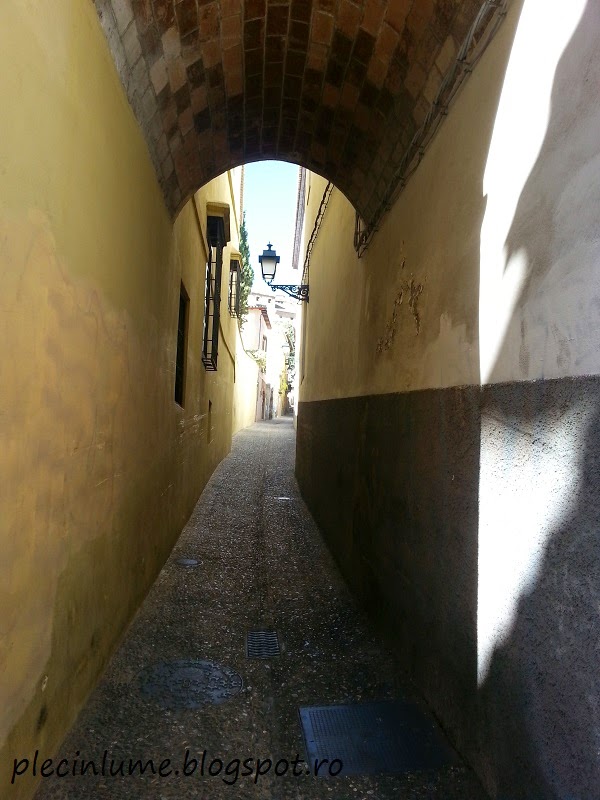 Strada in Albaicin Strada in Albaicin