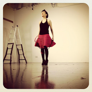 Foto | Sesión de video | faldas #efectolimon ;)) - Roser Amills, escritora mallorquina