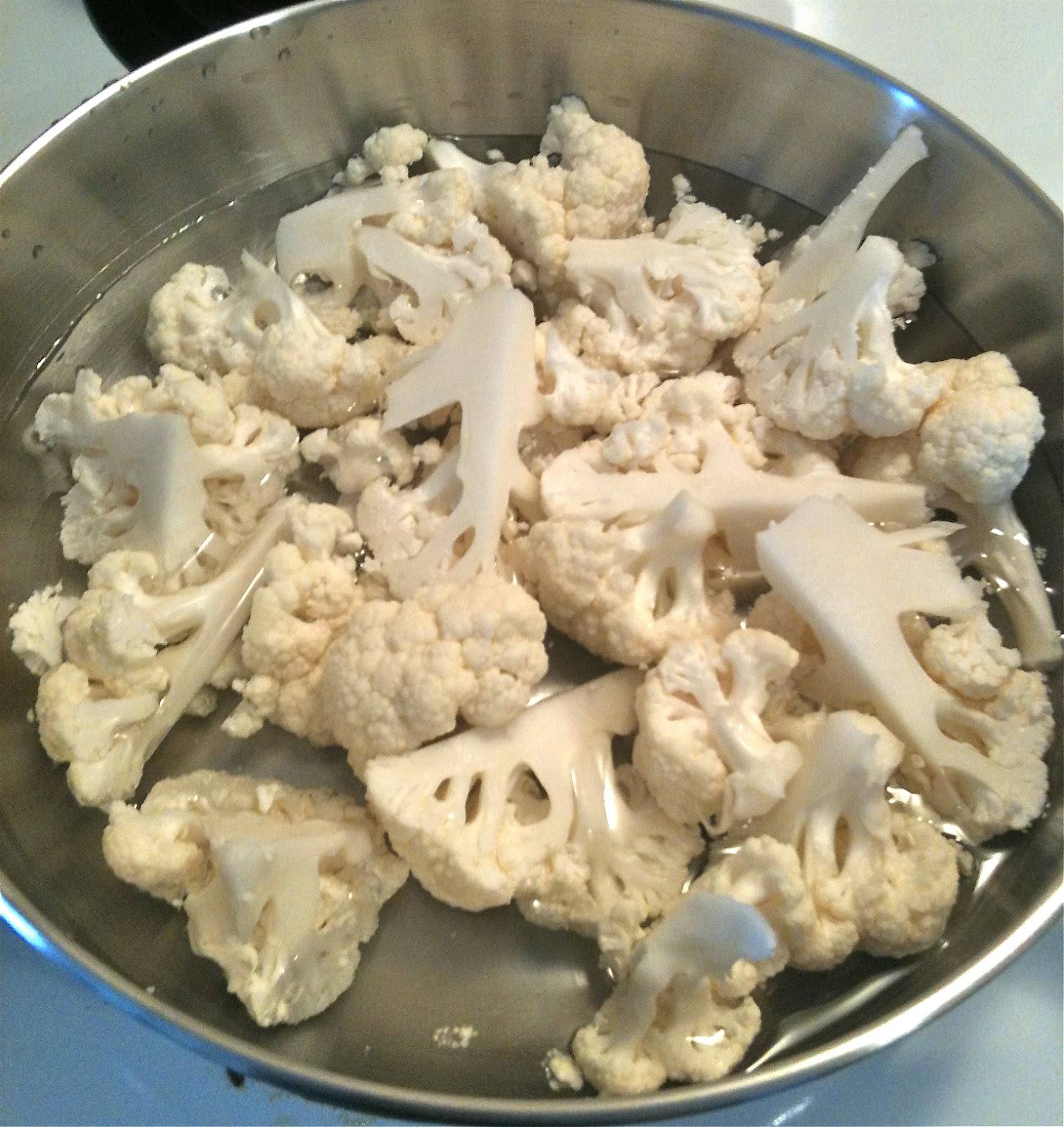 *Growing Green* Cheesy Garlic Cauliflower Cheese Bread