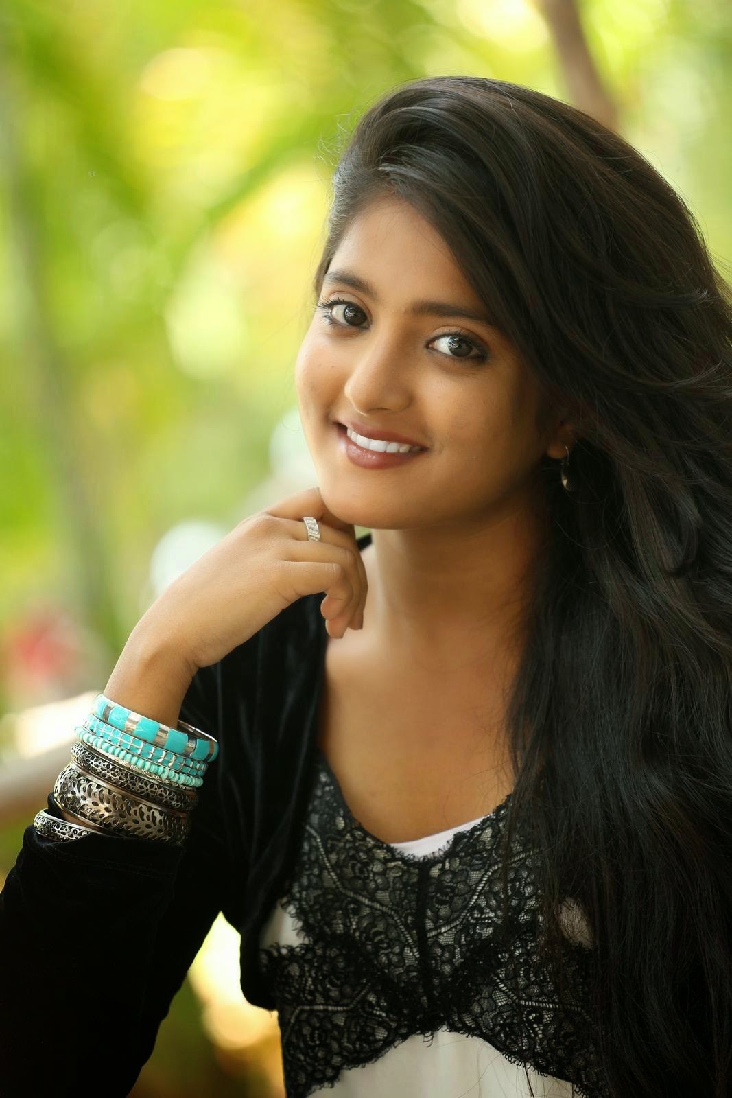 Ulka Gupta pictures picture Ulka Gupta