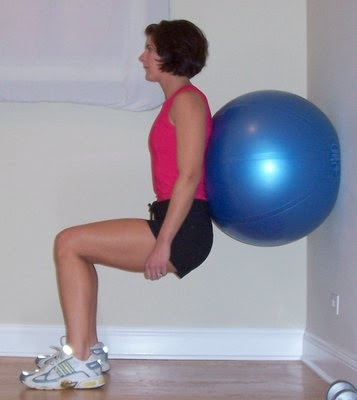 wall ball squat