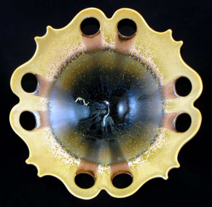 Pollywog Pottery Crooked Pot Gallery