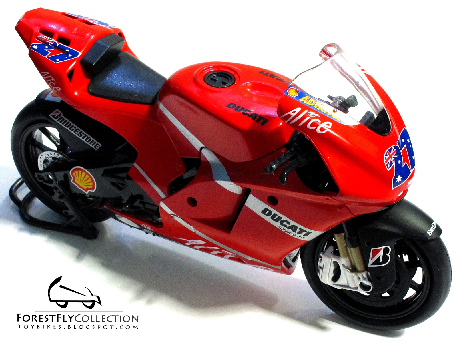 1:12 scale Ducati Desmosedici GP7 Casey Stoner