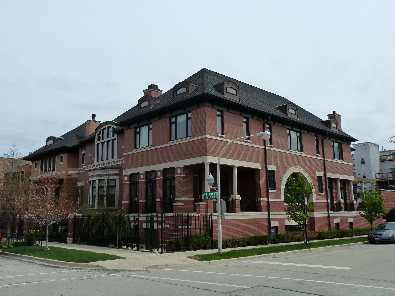 The Chicago Real Estate Local Luxury enclave in "way out" West Lakeview