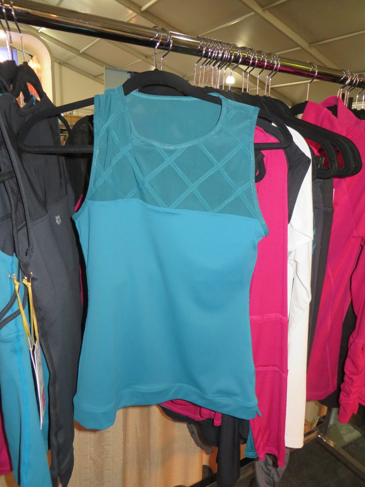 FITNESS APPAREL TRENDS SS 2015 Part 3