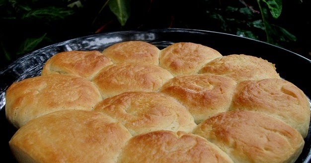 Homemade Dinner Rolls (Indian Pav Buns)