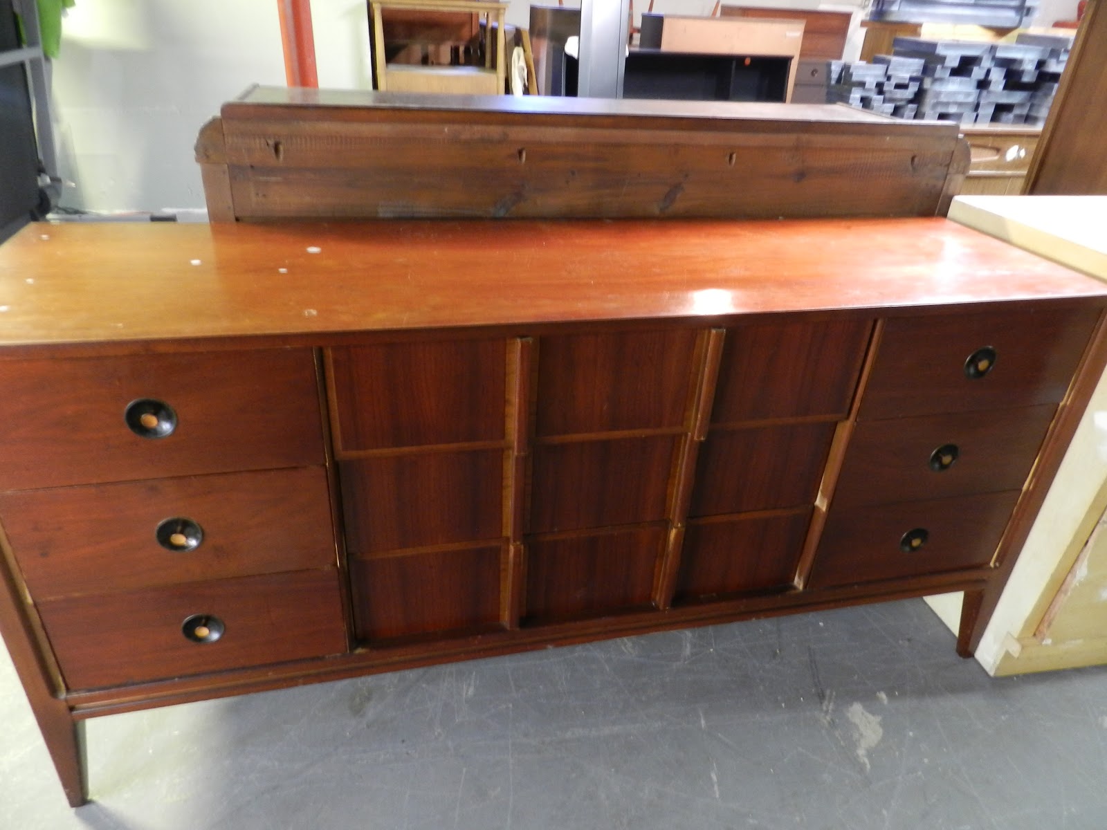 JULIE PETERSON Simple Redesign TURNING A MCM DRESSER INTO A TV