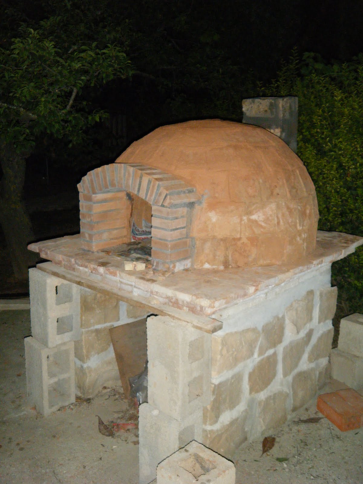 MundoCharly: Construccion de un Horno de Leña - Capitulo Undecimo: "La