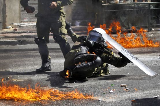 Caos durante greve geral na Grécia 