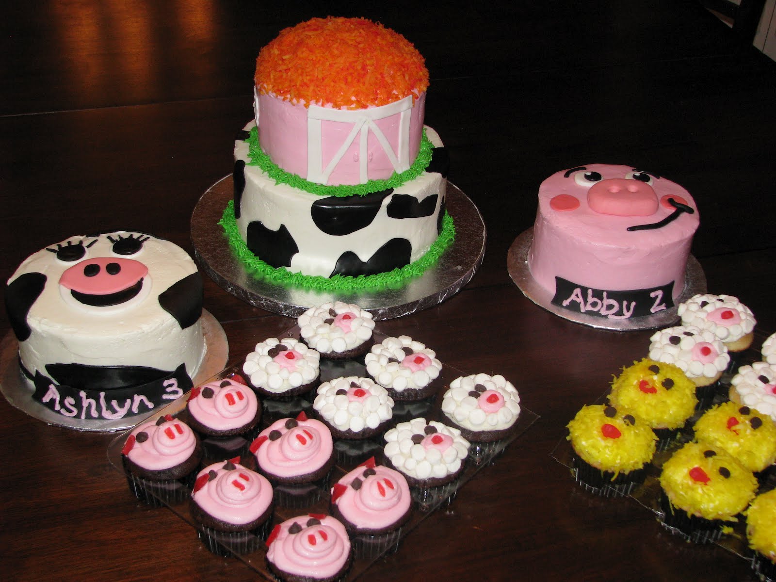 Barn Animal Cupcakes