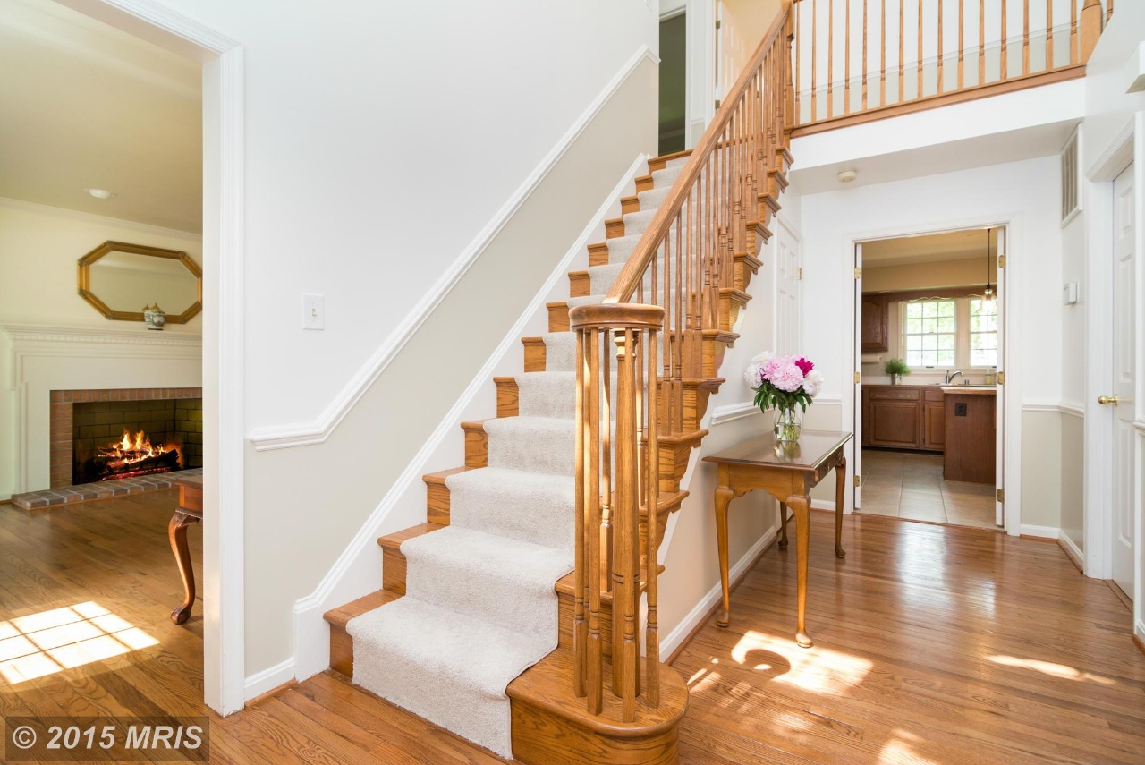 Thoughts For Thursday Picking Out Paint Colors The Foyer And