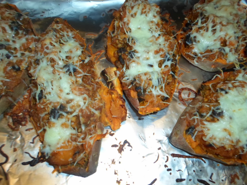 LittleBlueDress: Mexican Stuffed Sweet Potatoes