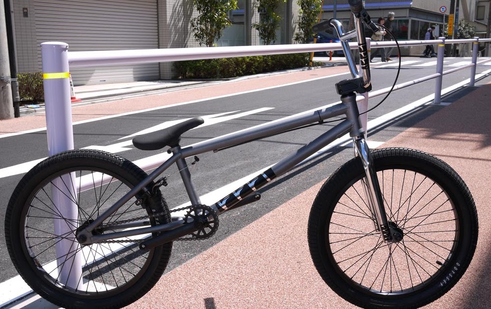 Del Mar BMX CULT CC02 COMPLETE BIKES