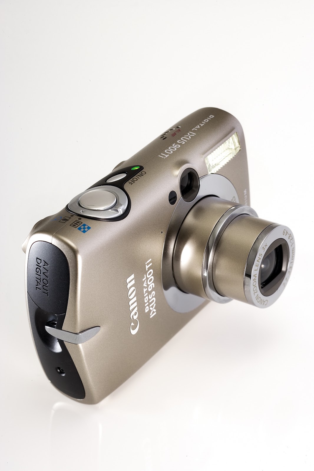 Samecut123 Blog Traffic Canon Digital IXUS 900 Ti (SD900)