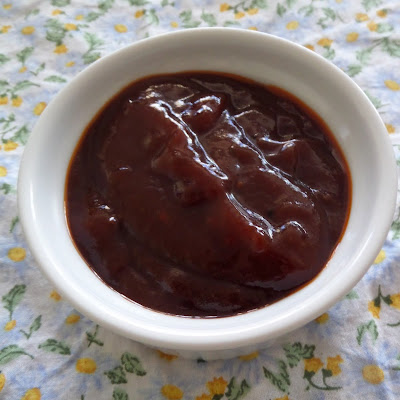 Classic Barbecue Sauce:  A sweet and spicy ketchup based sauce that tastes great on just about everything.