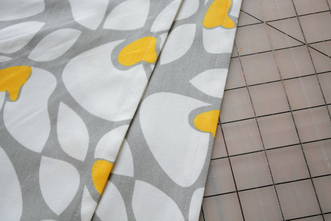 Tutorial Easy Peasy Envelope Closure Throw Pillow Cover Naturally