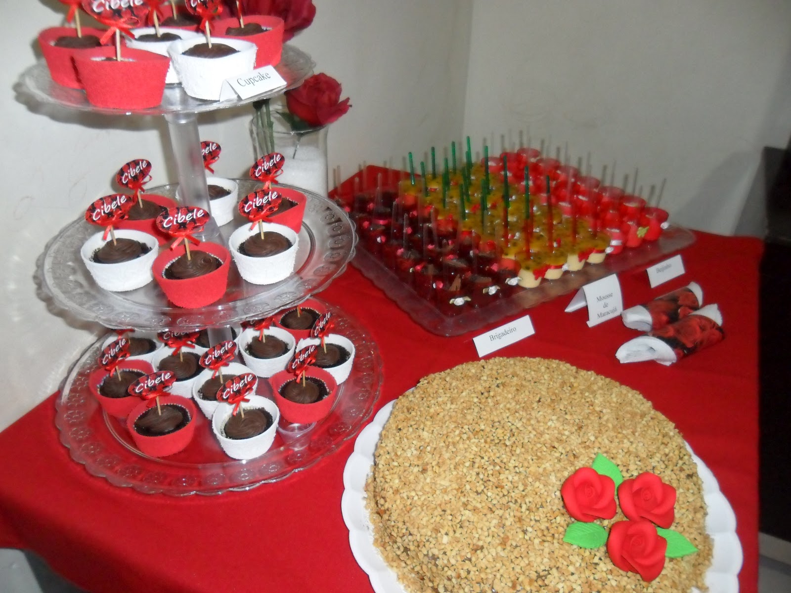 decoracao festa simples: infantil em Pirapora MG: Festa Vermelha Adulta (decoração simples
decoracao festa simples: infantil em Pirapora MG: Festa Vermelha Adulta (decoração simples