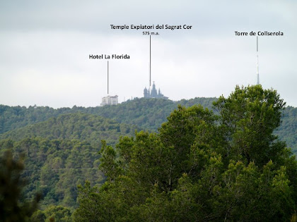 Panoràmica del Tibidabo i la Torre de Collserola des de la baixada del Puig de la Guàrdia Panoràmica del Tibidabo i la Torre de Collserola des de la baixada del Puig de la Guàrdia
