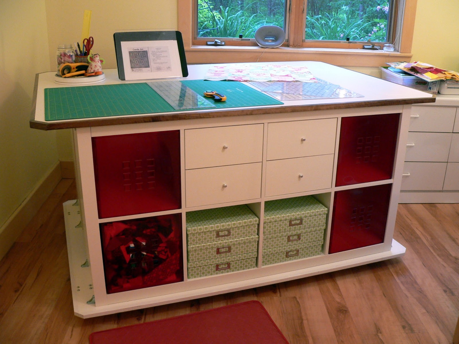 asimplelife Quilts: Dream Cutting Table!