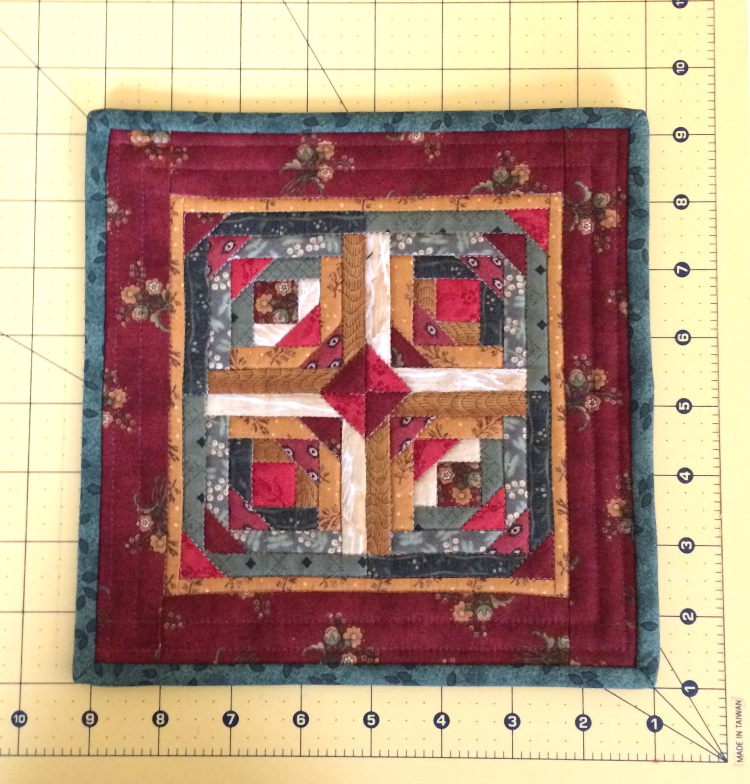 Apple Avenue Quilts Mini and Small Quilts