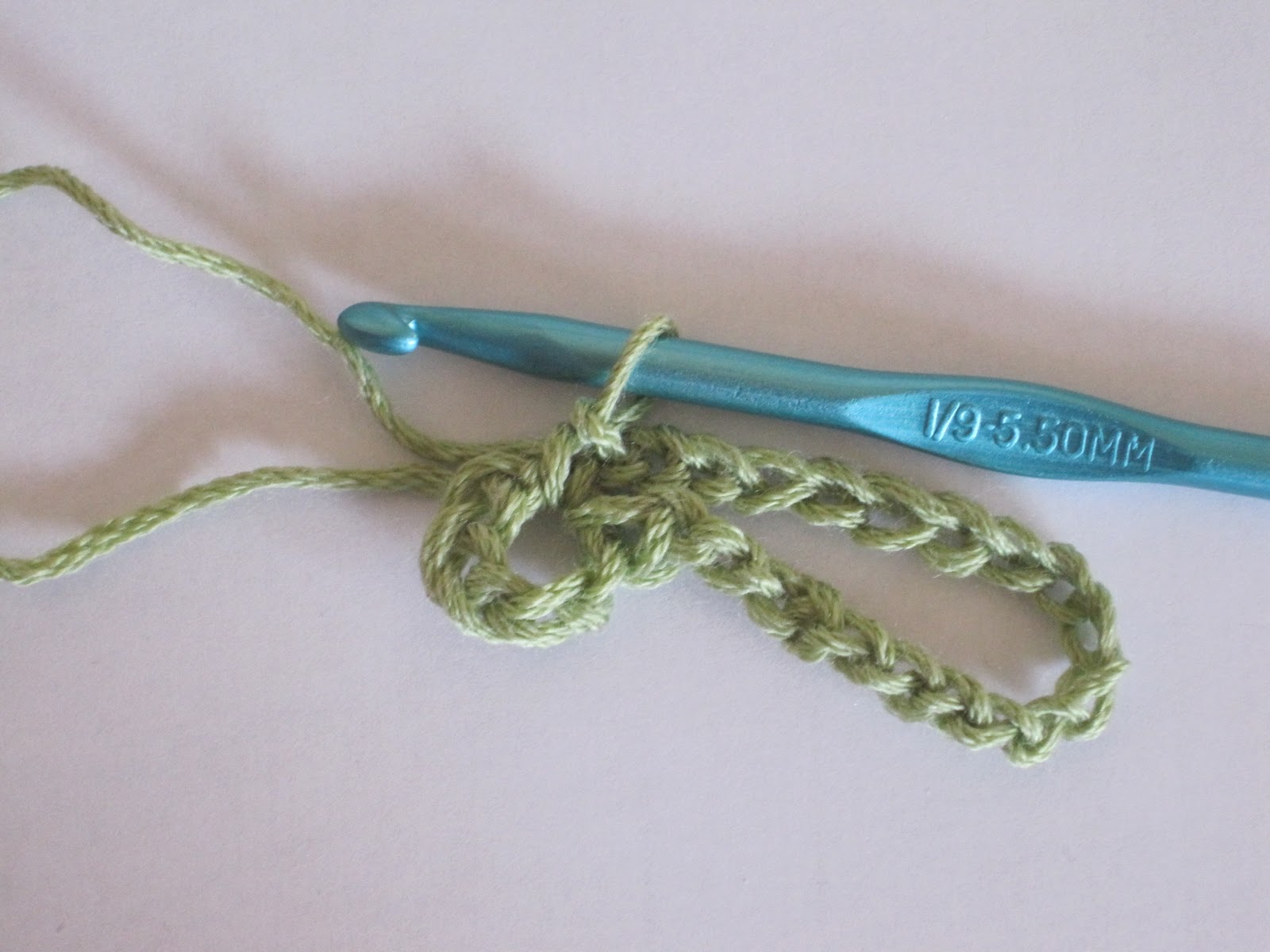 Lots of Crochet Stitches by M. J. Joachim: Back Loop Only Single