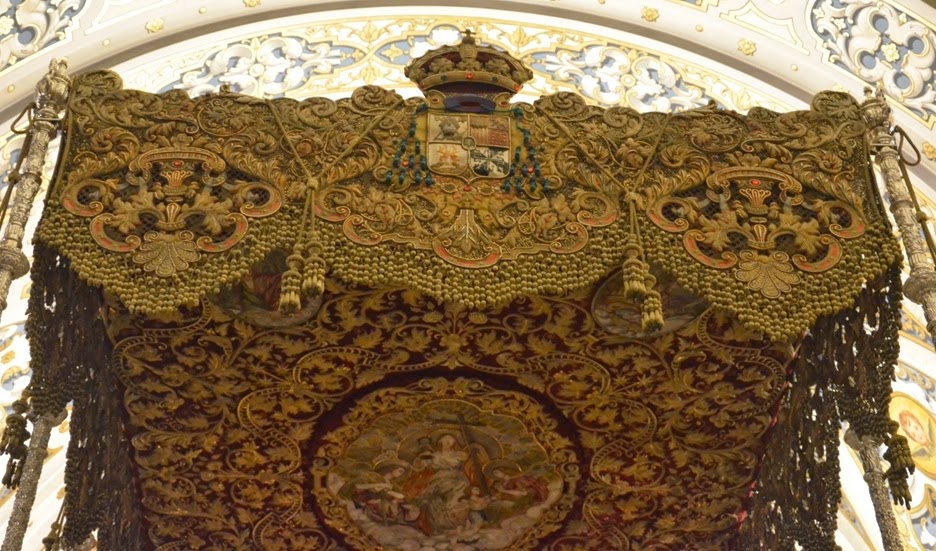 Montaje Paso de Palio sevillano Montaje Paso de Palio sevillano