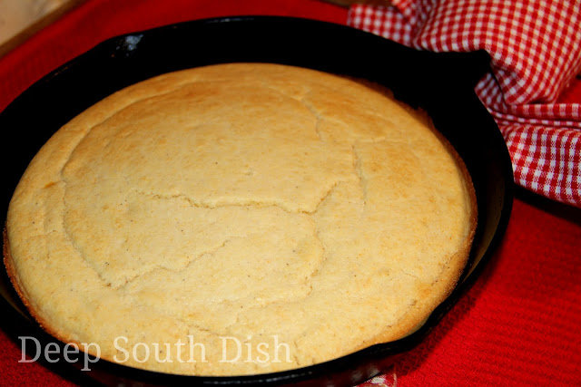 Southern Skillet Cornbread All controversy aside on preferred ingredients for cornbread, in my mind there really is only one thing that truly sets southern cornbread apart. It must be cooked in a screaming hot, cast iron skillet.