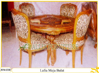 Kursi dan Meja Makan Ukiran Kayu Jati Lafia Meja Bulat Kursi dan Meja Makan Ukiran Kayu Jati Lafia Meja Bulat