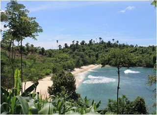 Coro Beach: Wisata Pantai Coro yang Unik di Tulungagung pantai coro tulungagung, rute wisata, surga di pantai selatan