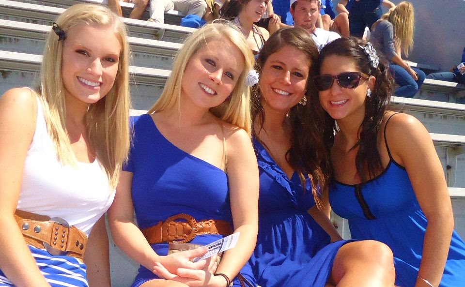 The Catwalk It’s Football Time in the BLUEGRASS! UK vs. Louisville