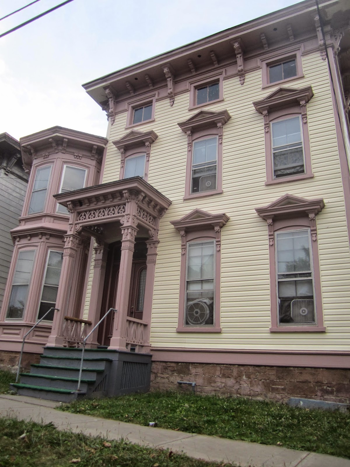 The Picturesque Style Italianate Architecture Henry Street Houses