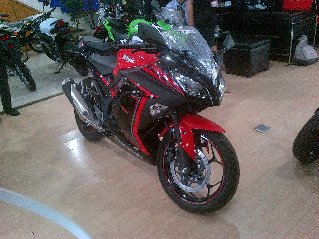 Motor Ninja 250 Gambar Motor Ninja 250 Se 2016 Merah Hitam