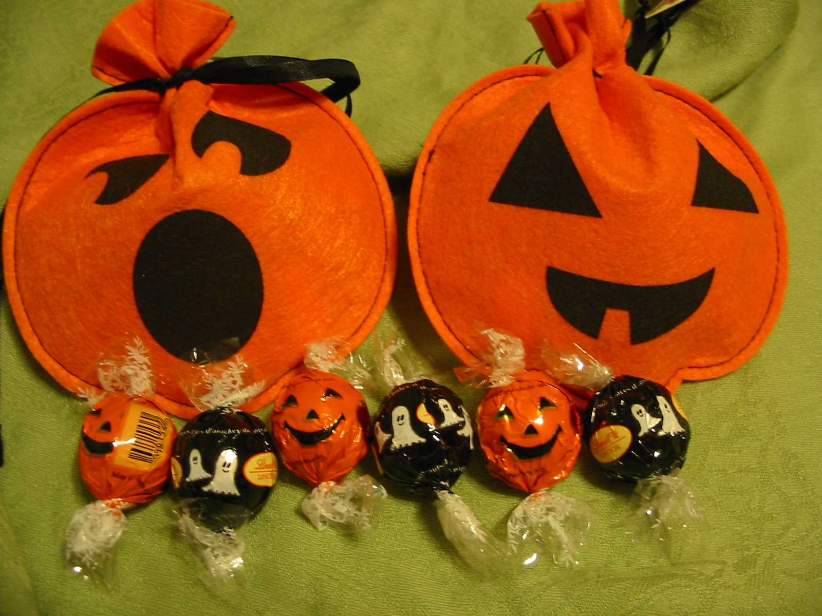 The Chocolate Cult Halloween LINDT 2012