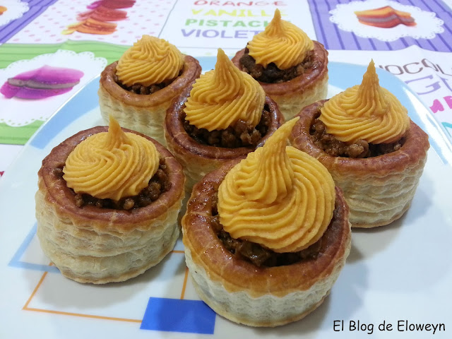 Volovanes Rellenos De Carne Con Boletus Y Gorro De Puré De Boniato
