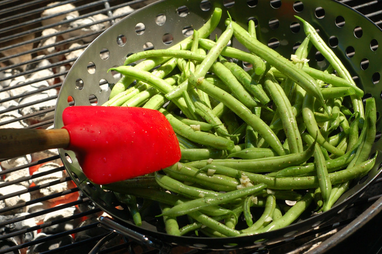 Grilled LemonGarlic Green Beans A Kitchen Addiction