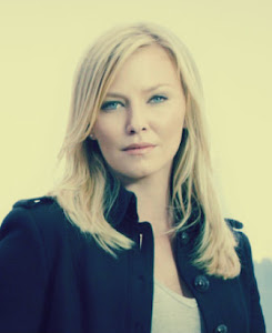 Amanda Rollins/Kelli Giddish