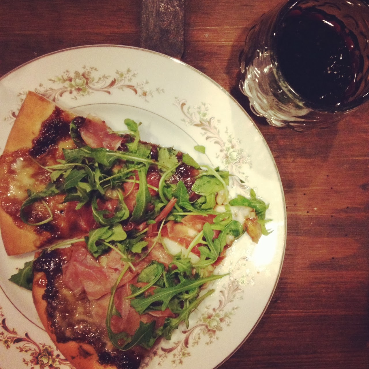 vida & vintage Fig, Prosciutto, & Arugula Pizza (Trader Joe's Style)