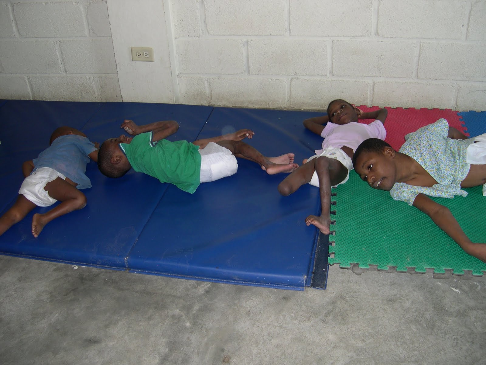 Haïti Photos de visite d'un orphelinat