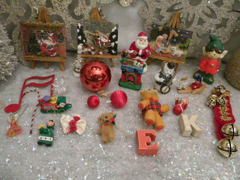 Ms Bingles Vintage Christmas Oh Bottle Brush Tree...Oh Bottle Brush Tree