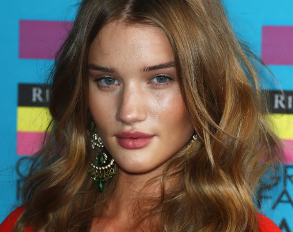 Rosie Huntington Whiteley rosie huntington-whiteley hot pictures. Rosie Huntington Whiteley