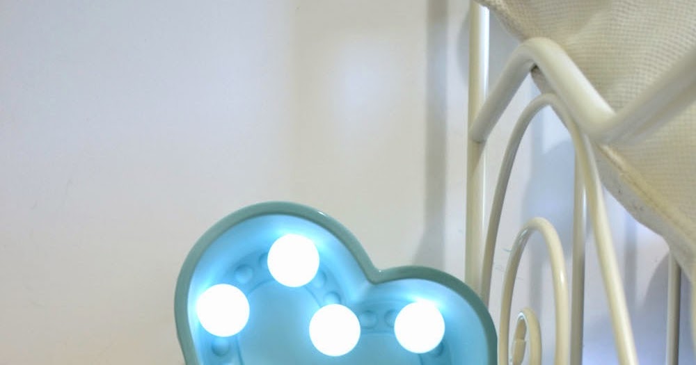 mommo design DIY HEART MARQUEE SIGN Ikea hack